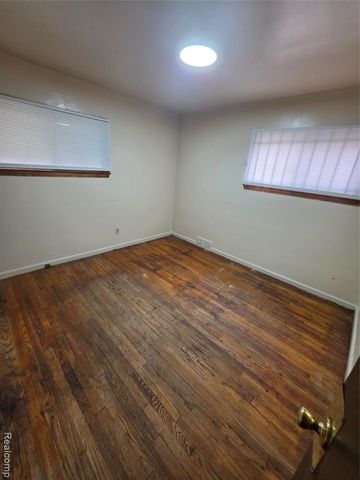 18539 Lahser Road, Detroit, MI 48219