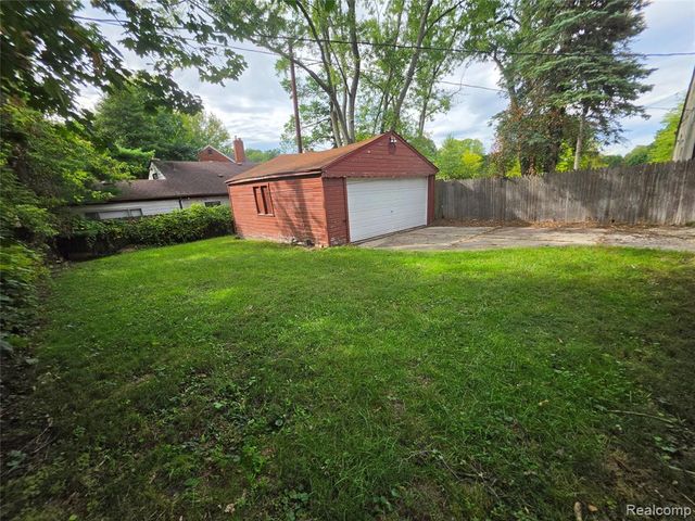 18539 Lahser Road, Detroit, MI 48219