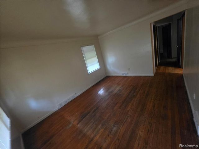 18539 Lahser Road, Detroit, MI 48219