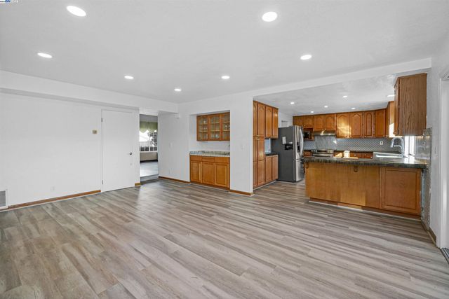 3608 Siskiyou Ct, Hayward, CA 94542