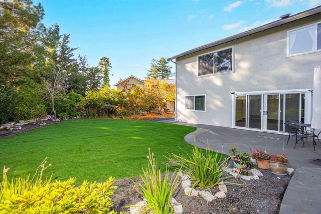 3608 Siskiyou Ct, Hayward, CA 94542