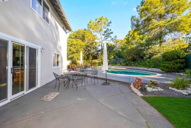 3608 Siskiyou Ct, Hayward, CA 94542