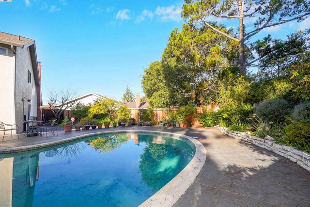 3608 Siskiyou Ct, Hayward, CA 94542