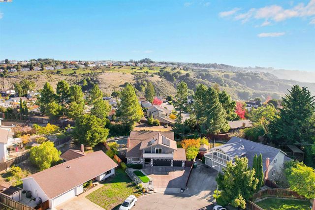 3608 Siskiyou Ct, Hayward, CA 94542