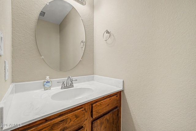 4849 E Kachina Trail 3, Phoenix, AZ 85044