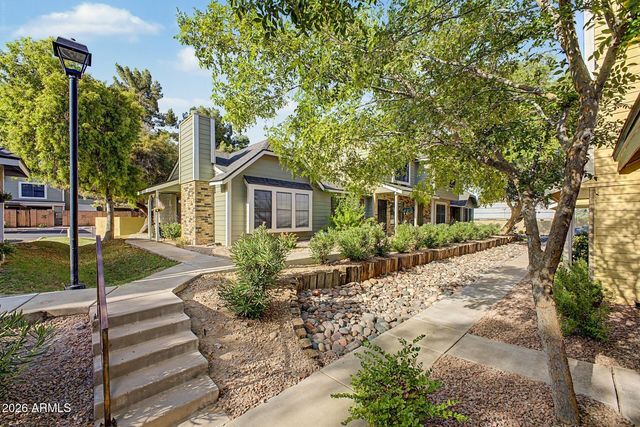 4849 E Kachina Trail 3, Phoenix, AZ 85044