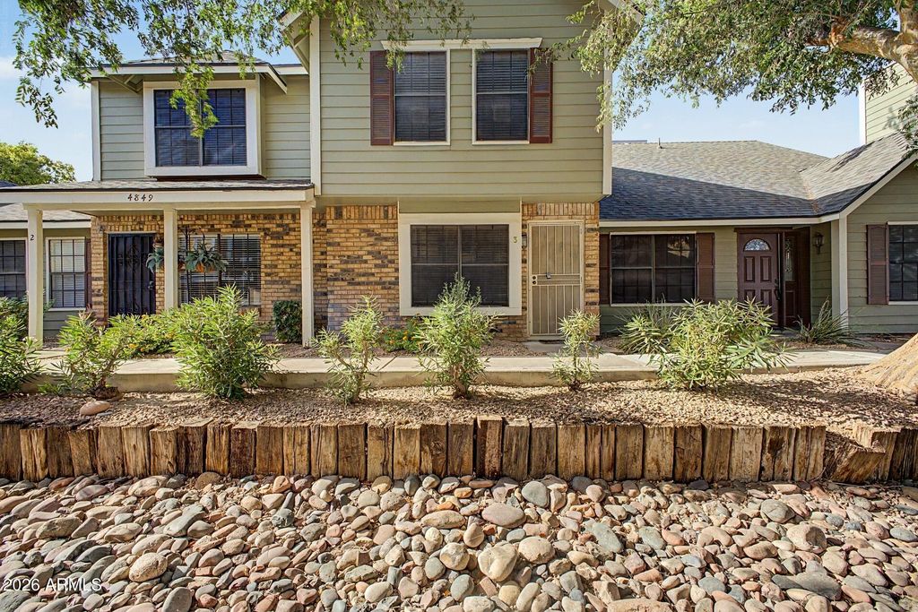 4849 E Kachina Trail 3, Phoenix, AZ 85044