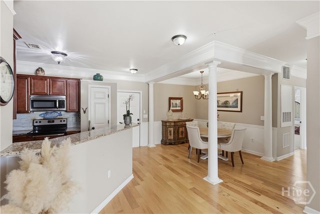 2124 Whitemarsh Way, Savannah, GA 31410