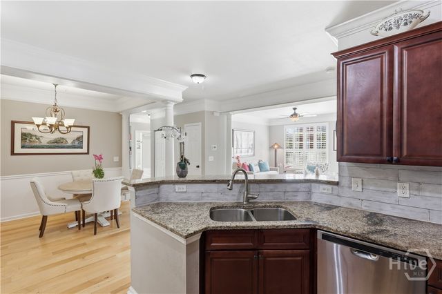 2124 Whitemarsh Way, Savannah, GA 31410