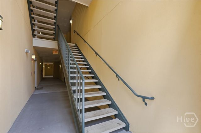 2124 Whitemarsh Way, Savannah, GA 31410