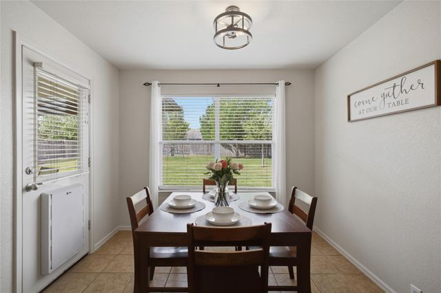 664 Hometown PKWY, Kyle, TX 78640