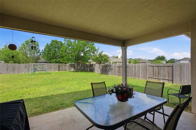 664 Hometown PKWY, Kyle, TX 78640