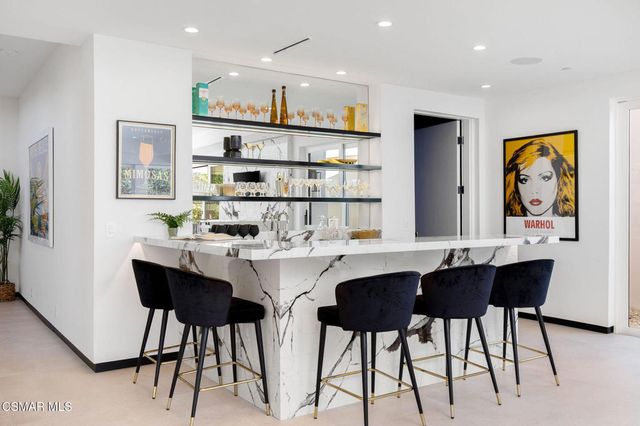 118 Giles Road, Lake Sherwood, CA 91361