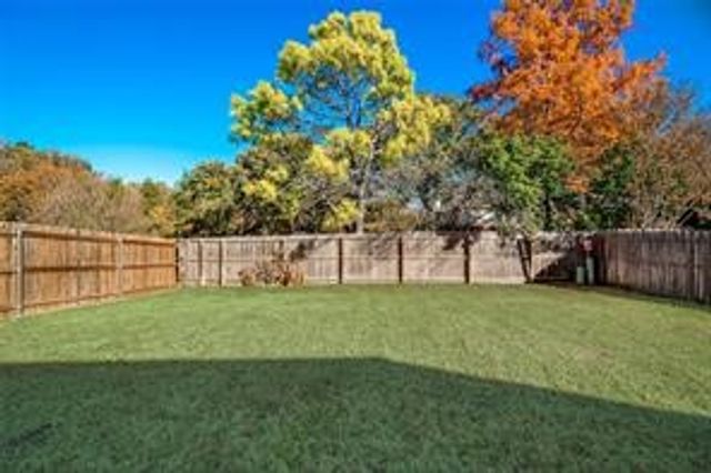 1916 Centenary Drive, Flower Mound, TX 75028
