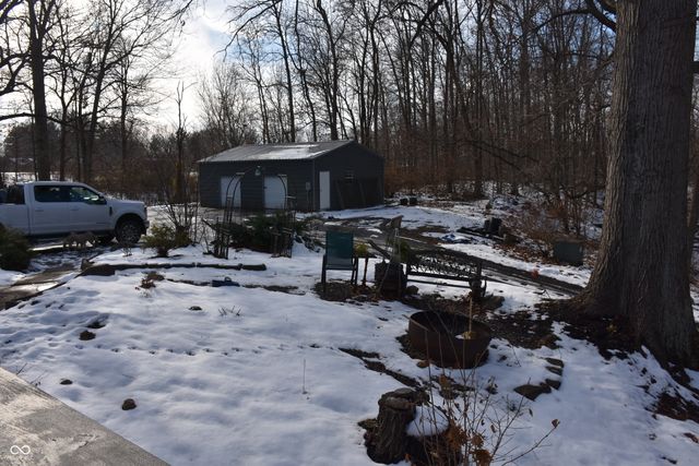 6271 E Spring Lake Road, Mooresville, IN 46158