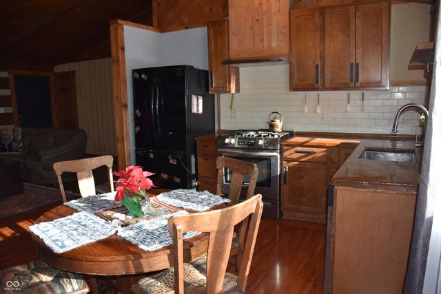 6271 E Spring Lake Road, Mooresville, IN 46158