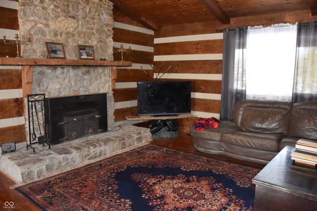 6271 E Spring Lake Road, Mooresville, IN 46158