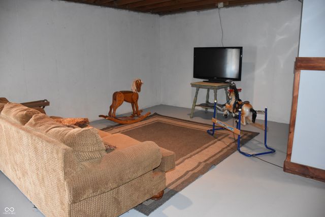 6271 E Spring Lake Road, Mooresville, IN 46158