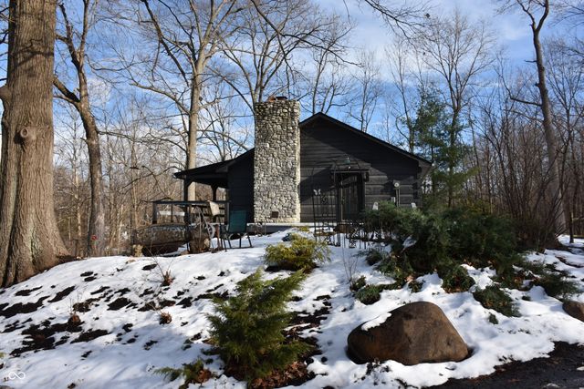 6271 E Spring Lake Road, Mooresville, IN 46158