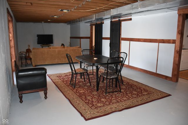 6271 E Spring Lake Road, Mooresville, IN 46158