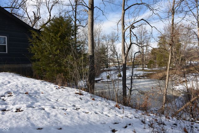 6271 E Spring Lake Road, Mooresville, IN 46158