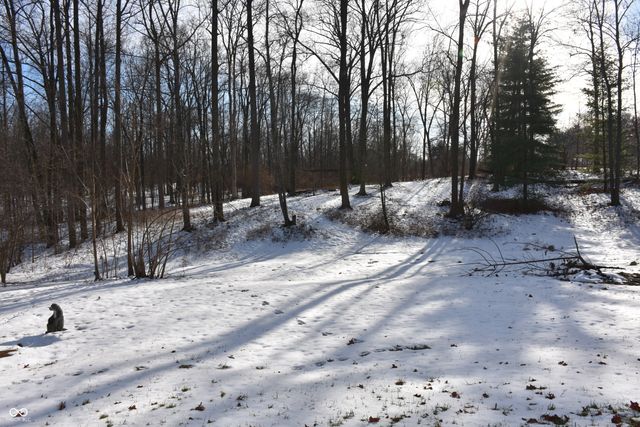 6271 E Spring Lake Road, Mooresville, IN 46158