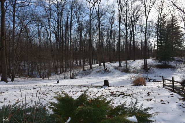 6271 E Spring Lake Road, Mooresville, IN 46158