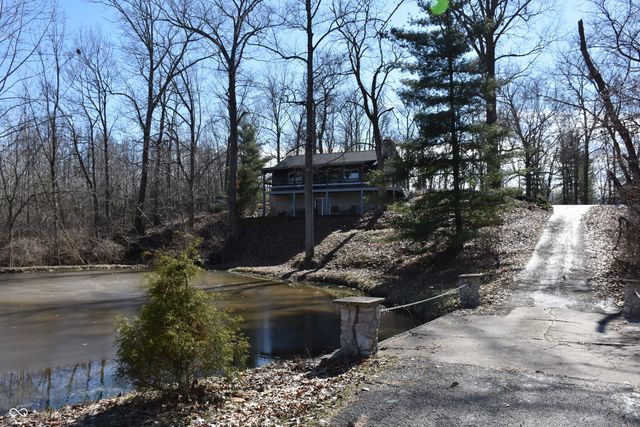 6271 E Spring Lake Road, Mooresville, IN 46158