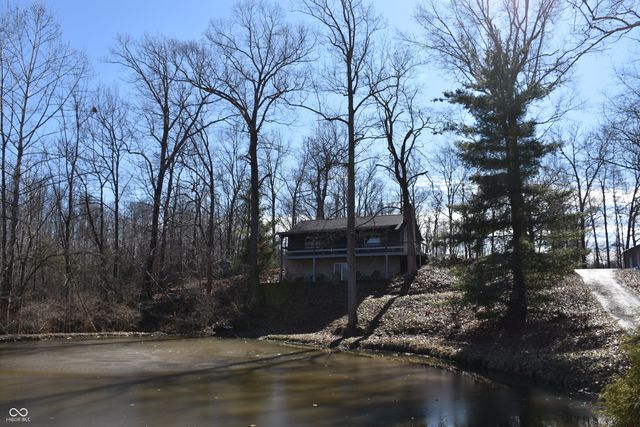 6271 E Spring Lake Road, Mooresville, IN 46158