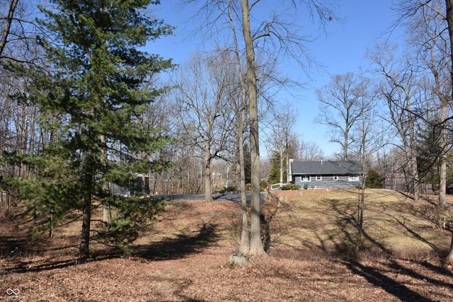 6271 E Spring Lake Road, Mooresville, IN 46158