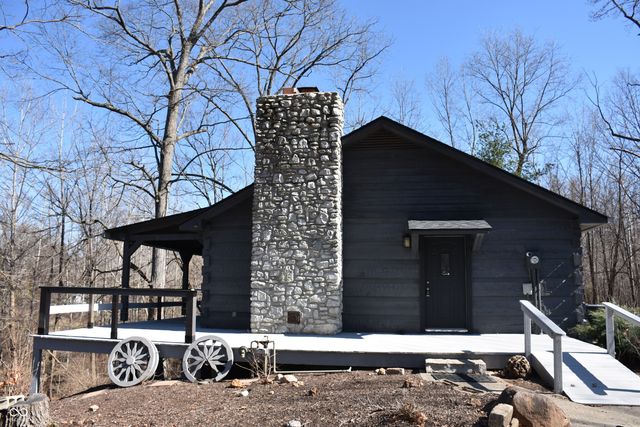 6271 E Spring Lake Road, Mooresville, IN 46158