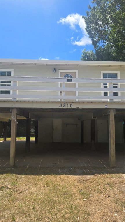 3810 Chanterway Street, Bacliff, TX 77518
