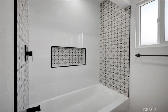 3515 S Norton Avenue, Los Angeles, CA 90018