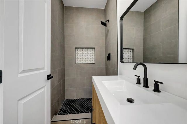 3515 S Norton Avenue, Los Angeles, CA 90018