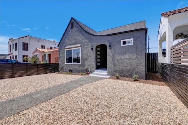 3515 S Norton Avenue, Los Angeles, CA 90018