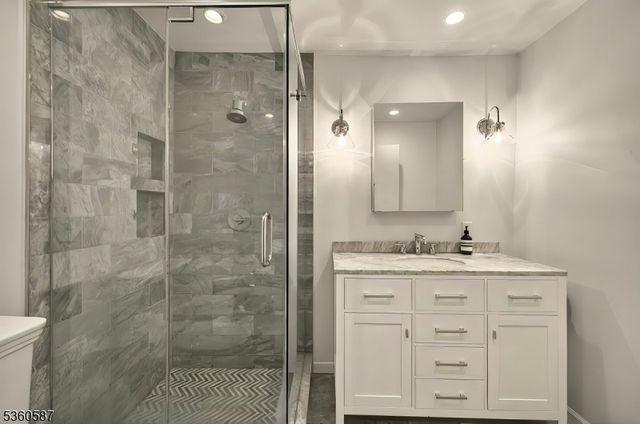 246 Park Ave, Allendale Boro, NJ 07401
