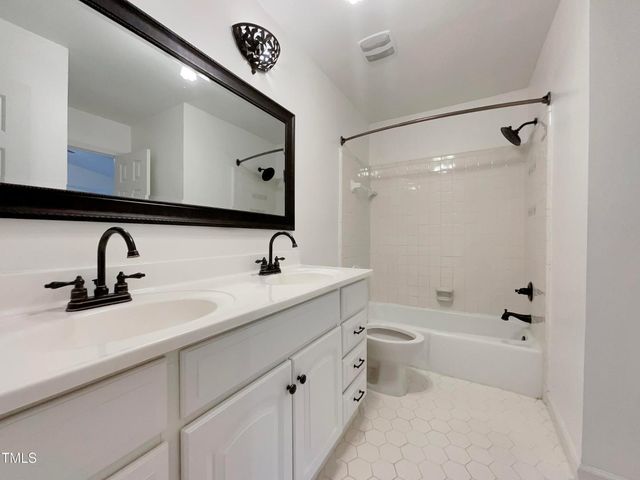 102 Shotts Court, Cary, NC 27511