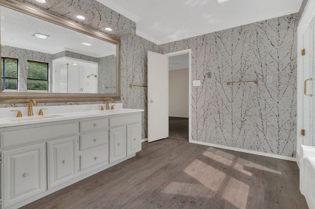 7804 Skylake Drive, Fort Worth, TX 76179