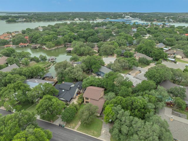 7804 Skylake Drive, Fort Worth, TX 76179