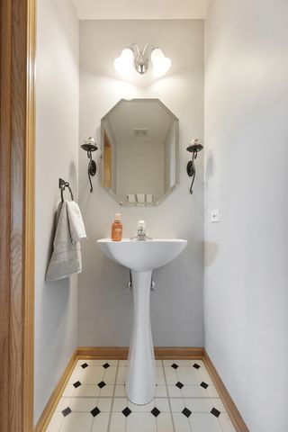 10558 Yellowstone Drive, Huntley, IL 60142