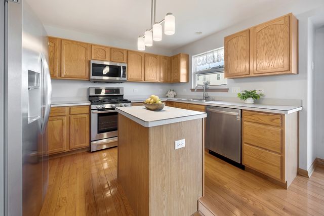 10558 Yellowstone Drive, Huntley, IL 60142