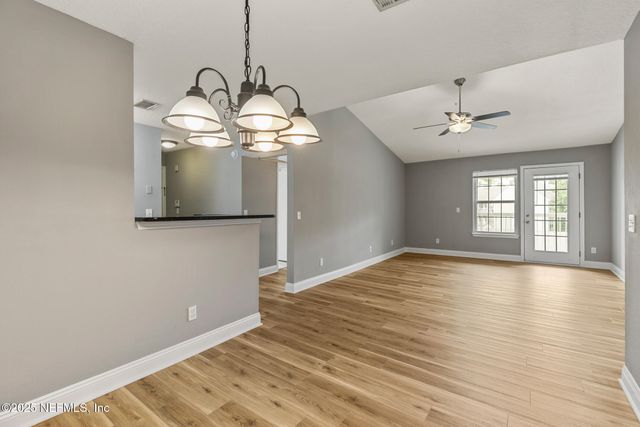 7701 TIMBERLIN PARK Boulevard, 331, Jacksonville, FL 32256