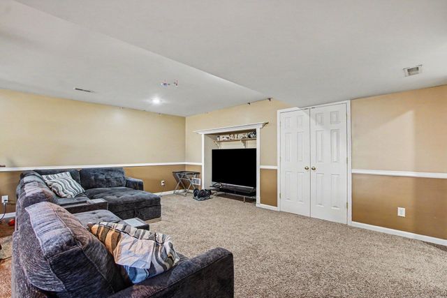 1612 Creekview Drive, Florence, KY 41042