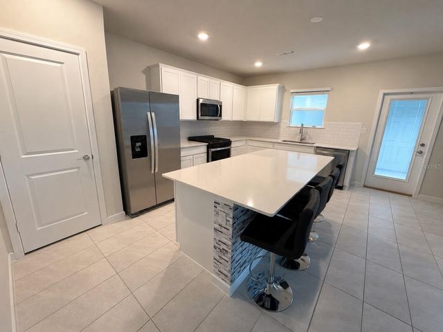 4086 LUSH VIEW DRIVE, Apopka, FL 32712