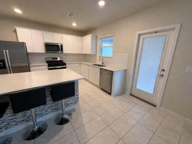 4086 LUSH VIEW DRIVE, Apopka, FL 32712