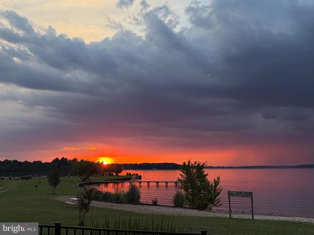 38 JERDONE ISLAND, Bumpass, VA 23024