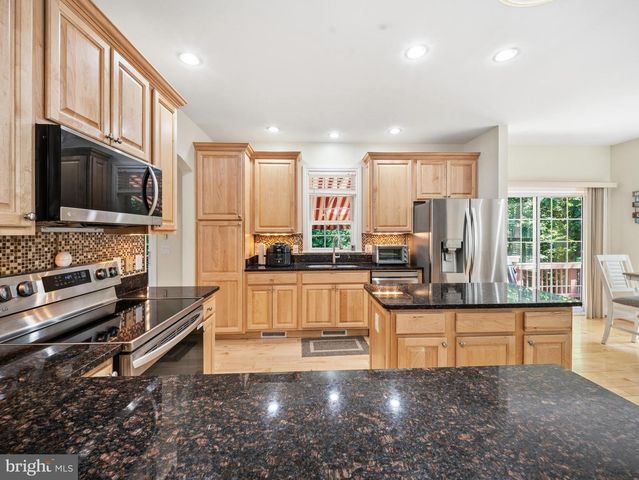 38 JERDONE ISLAND, Bumpass, VA 23024
