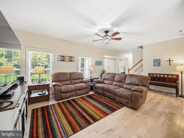 38 JERDONE ISLAND, Bumpass, VA 23024