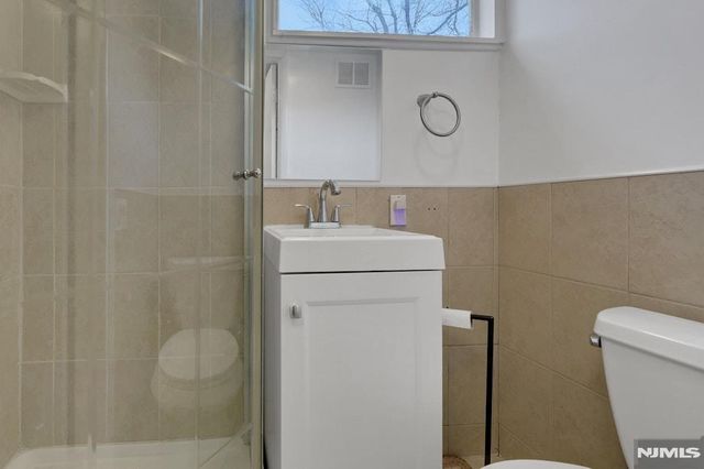 95 Grove Street, Waldwick, NJ 07463