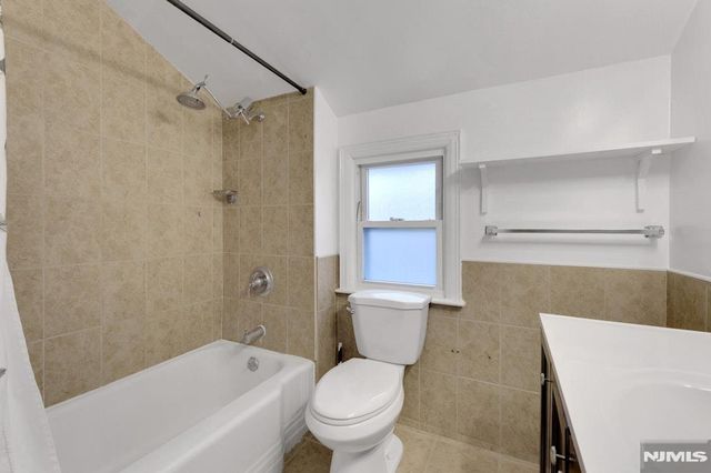 95 Grove Street, Waldwick, NJ 07463